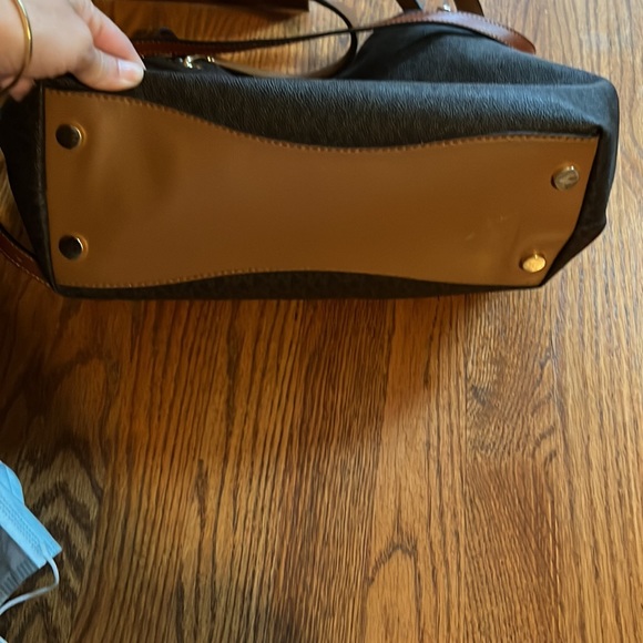 Michael kors brown leather bag - Picture 3 of 4